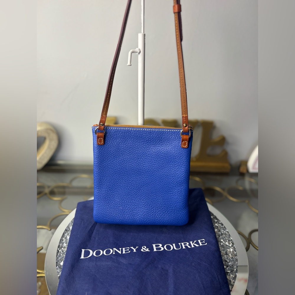 Dooney & Bourke Women's Chicago Cubs Pebble Triple-Zip Core Crossbody EUC - Picture 4 of 15